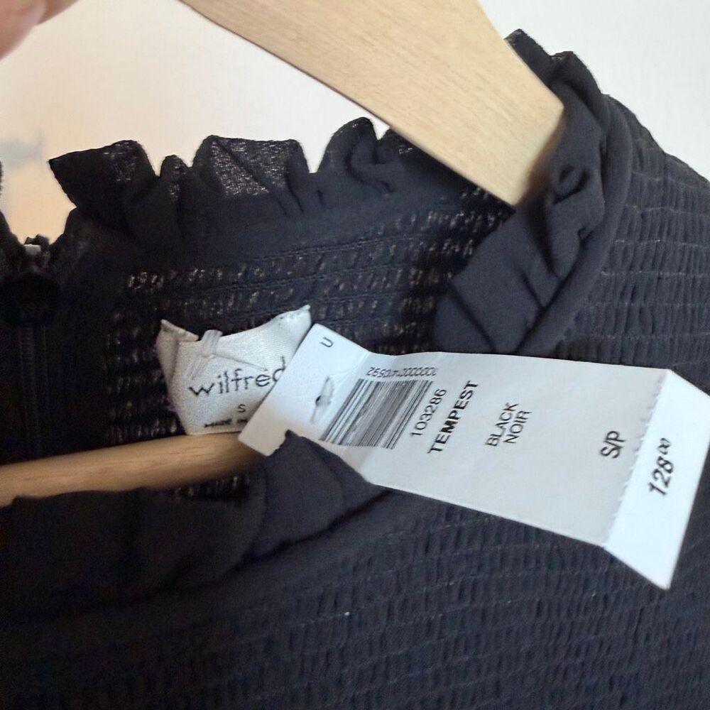 Aritzia Wilfred Black Tempest Smocked Chiffon Blouse Women's Size Large NWT - Picture 7 of 8